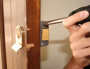 Locksmith Store Port Saint Lucie, FL 772-245-0939 - change-locks-service